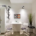 L9 Lonyay Apartment *