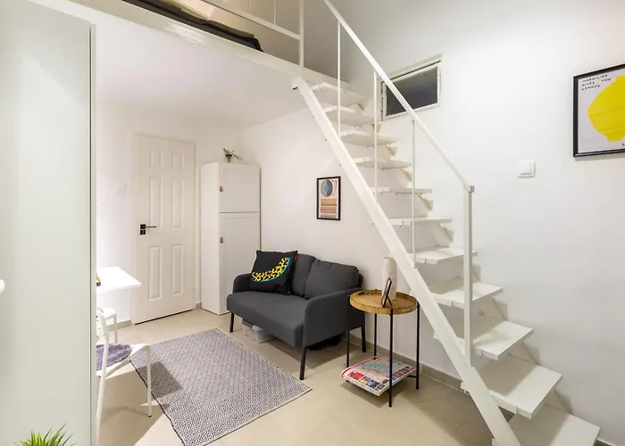 L9 Lonyay * Budapest