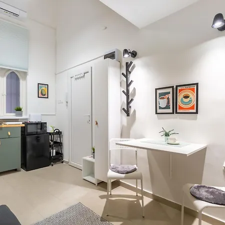 Apartment L9 Lonyay *